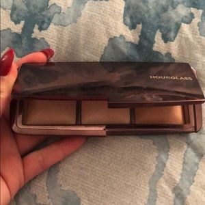 Hourglass ambient lighting palette